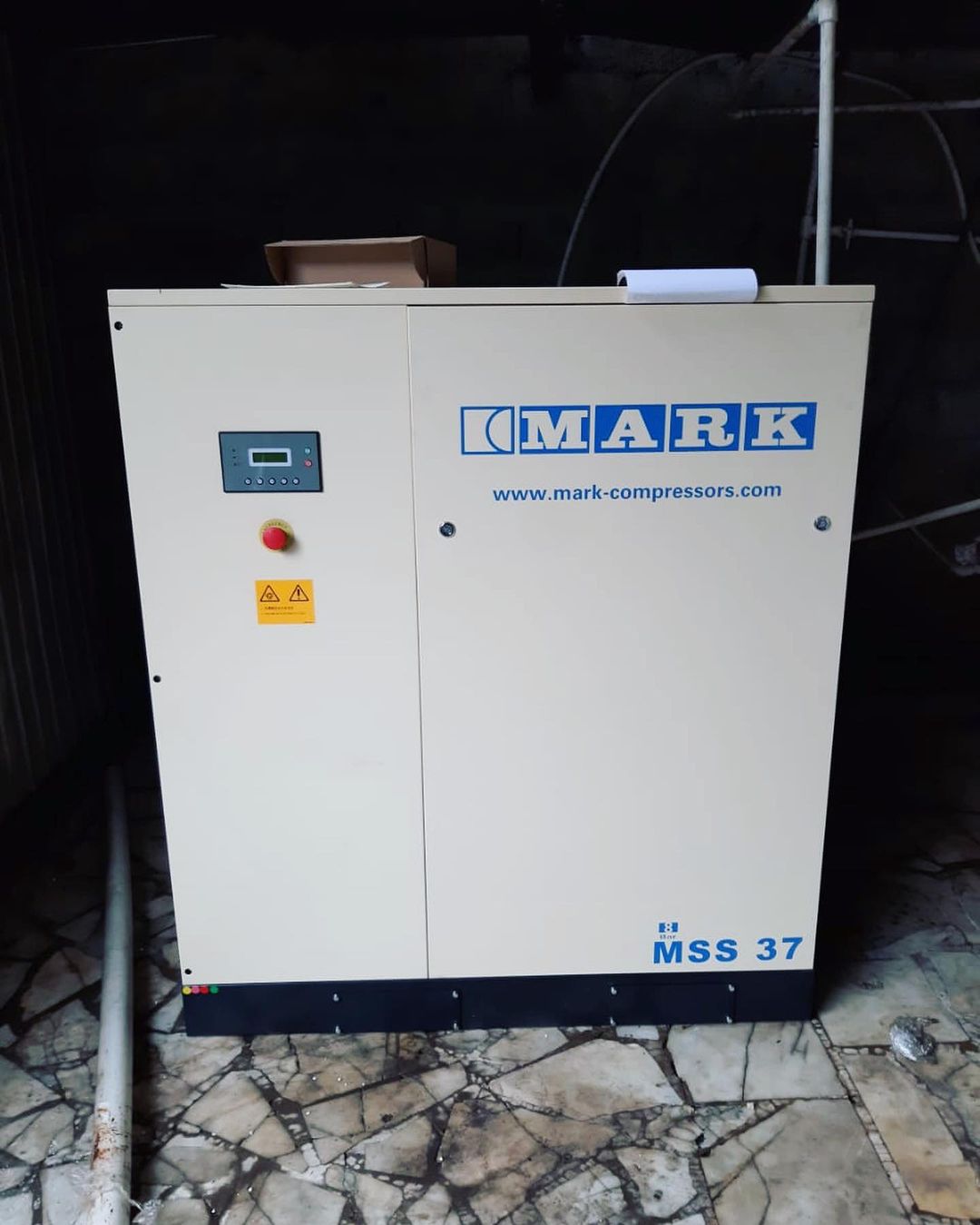 Из наличия в Уфе поставили винтовой компрессор MARK MSS37